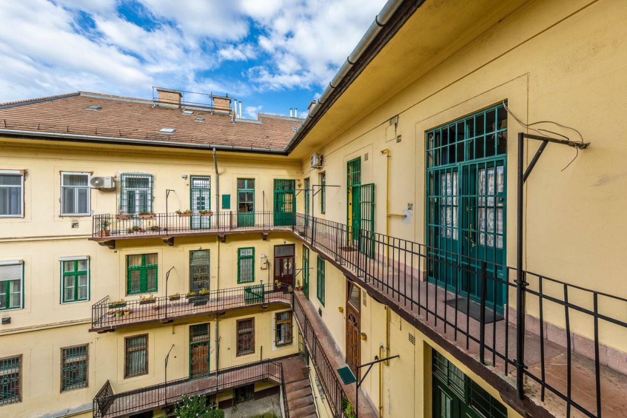 French Touch Apartment With Free Parking Budapest Exterior foto